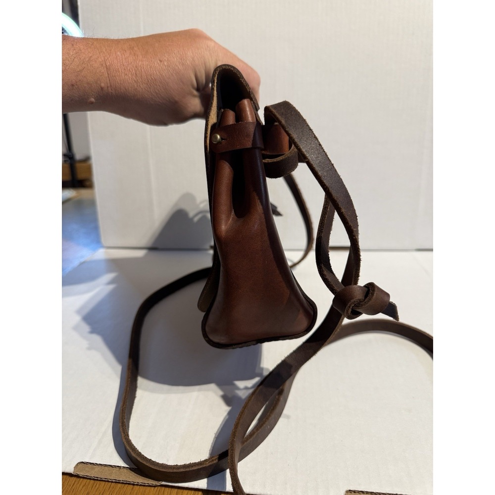 Triumph Outpost Crossbody Bag Brown Full Grain Leather Flap Shoulder Purse - Picture 4 of 13